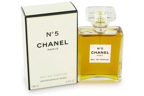 profumo chanel più famoso|Chanel n°5: storia del profumo francese .